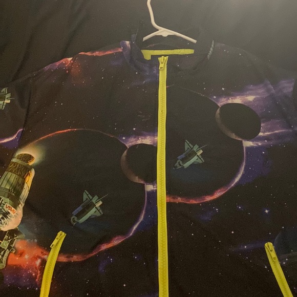 Fly shit!